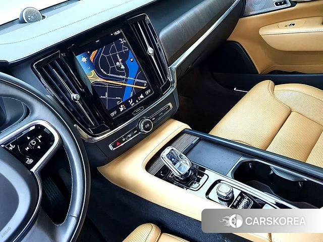 Volvo S90 2021 Белый из Кореи, фото 2