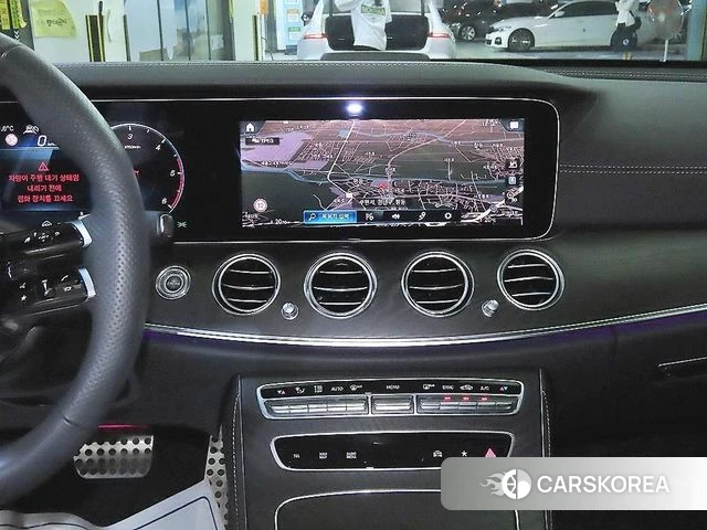 Mercedes-Benz E-Class W213 2022 Белый из Кореи, фото 2