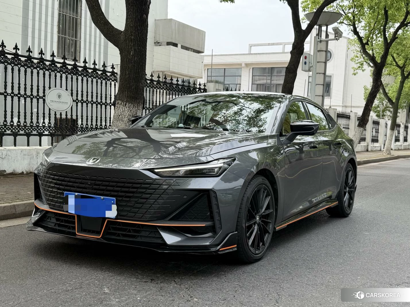 Chang'an UNI-V 2023 Темно-серый из Китая, фото 2