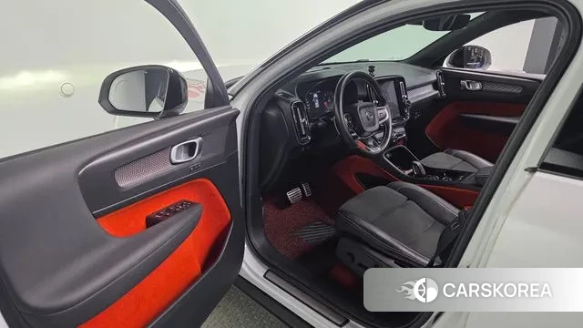 Volvo XC40 2019 Белый из Кореи, фото 2