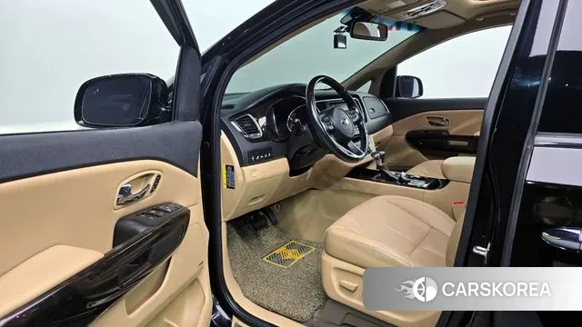 Kia The New Carnival 2019 Черный из Кореи, фото 2