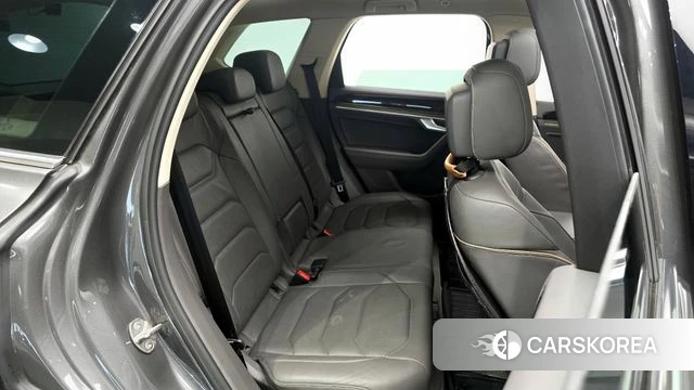 Volkswagen Touareg 3rd generation 2023 Серый из Кореи, фото 2