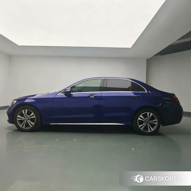 Mercedes-Benz Class C 2018 Синий из Китая, фото 2