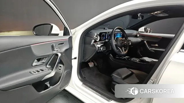 Mercedes-Benz A-Class W177 2021 Белый из Кореи, фото 2