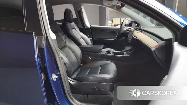 Tesla Model Y 2021 Синий из Кореи, фото 2