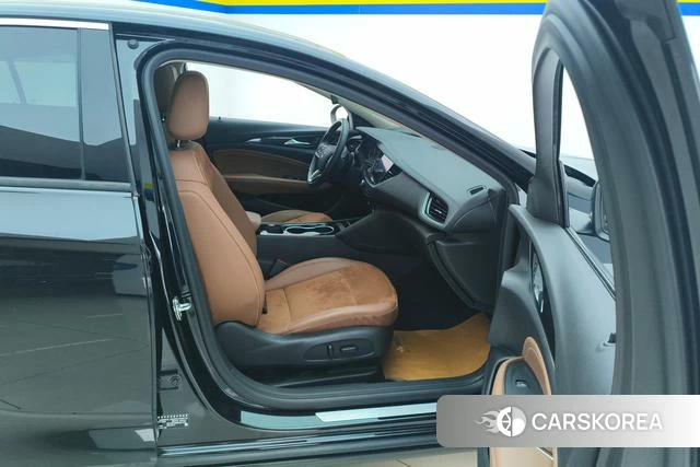 Buick Regal 2024 Черный из Китая, фото 2