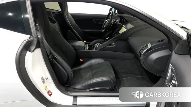 Jaguar F-TYPE 2018 Белый из Кореи, фото 2