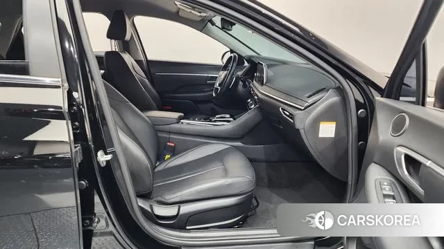 Hyundai Sonata Hybrid (DN8) 2022 Черный из Кореи, фото 2