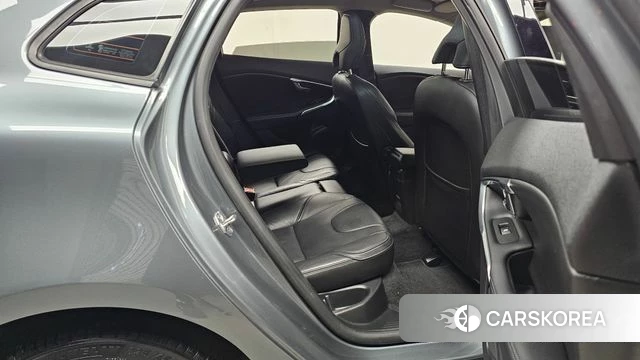 Volvo V40 2018 Серый из Кореи, фото 2