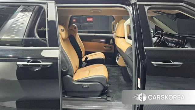 Kia Carnival 4th generation 2023 Черный из Кореи, фото 2