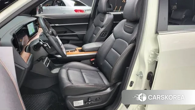 Ssangyong Torres EVX 2024 Белый из Кореи, фото 2