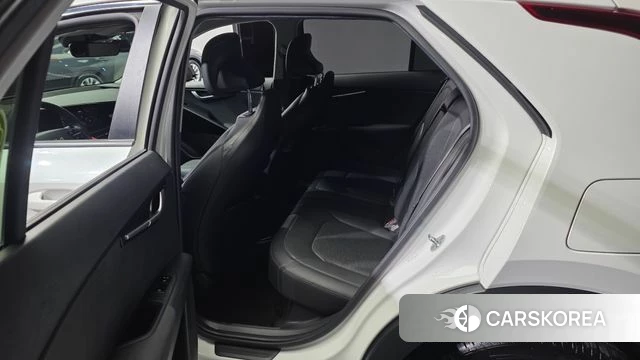 Kia Di Ol Nu Niro 2022 Белый из Кореи, фото 2