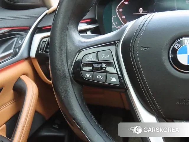 BMW 5 Series (G30) 2019 Черный из Кореи, фото 2