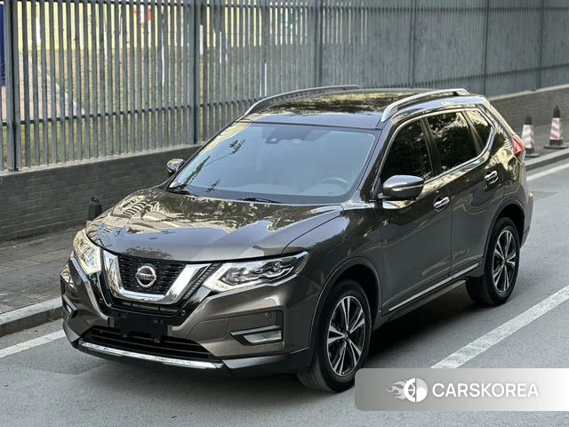 Nissan Qijun 2021 Коричневый из Китая, фото 2