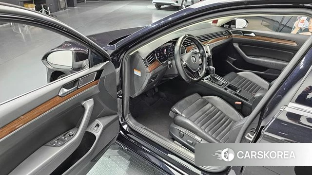 Volkswagen Passat GT (B8) 2018 Черный из Кореи, фото 2