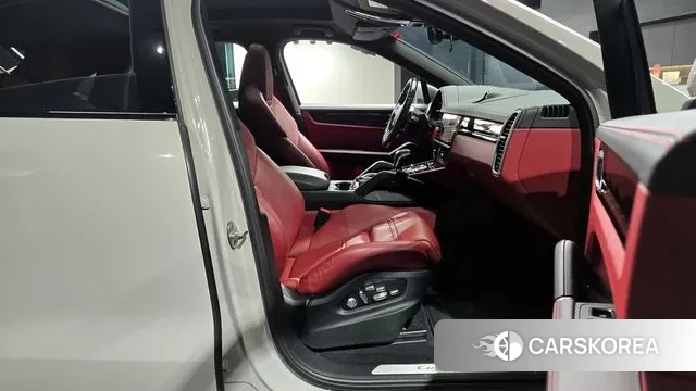 Porsche Cayenne (PO536) 2021 Серебристо-серый из Кореи, фото 2