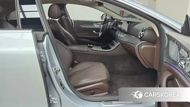 Mercedes-Benz CLS-Class C257 2021 Серебряный из Кореи, фото 2