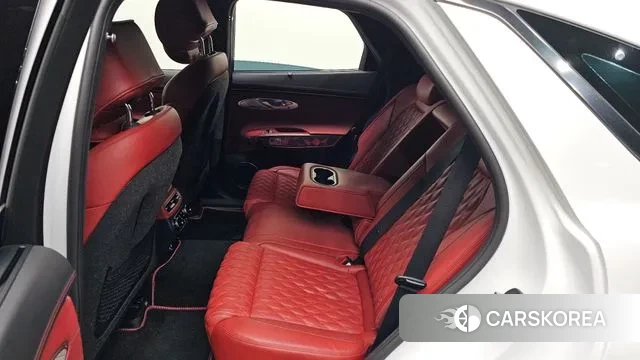 Genesis GV70 2023 Белый из Кореи, фото 2