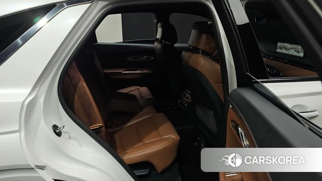 Genesis GV70 2022 Белый из Кореи, фото 2