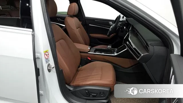 Audi A6 (C8) 2021 Белый из Кореи, фото 2