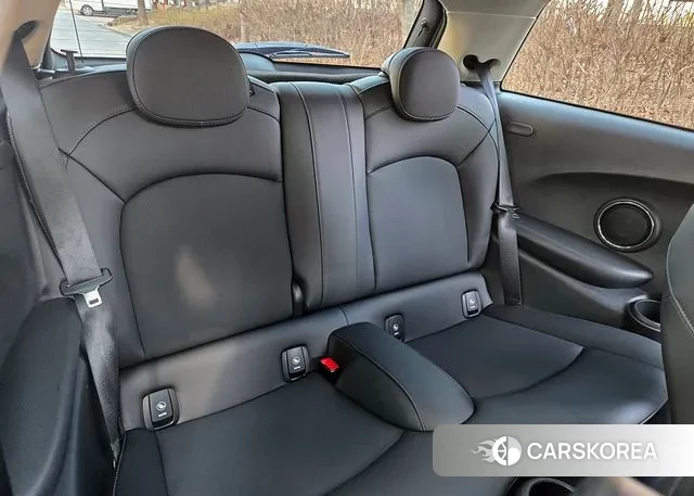 Mini Cooper 2020 Светло-серебряный цвет из Кореи, фото 2