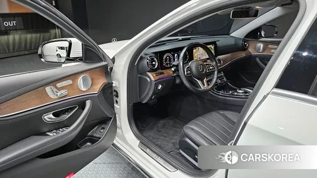 Mercedes-Benz E-Class W213 2020 Белый из Кореи, фото 2