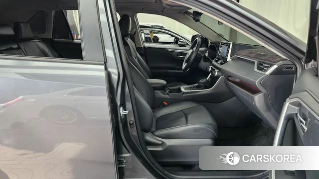 Toyota RAV4 5th Generation 2021 Серый из Кореи, фото 2