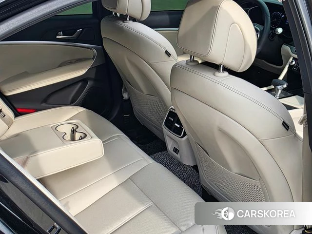 Genesis The New G70 2024 Черный из Кореи, фото 2