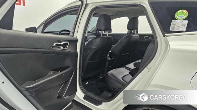 Kia Sportage 5th Generation 2023 Белый из Кореи, фото 2