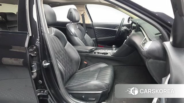 Genesis The New G70 2021 Черный из Кореи, фото 2