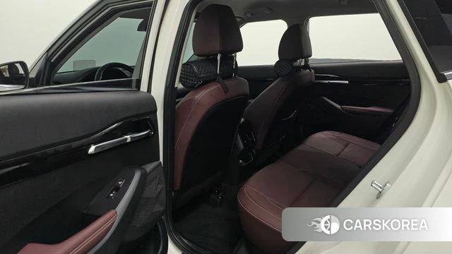 Kia Seltos 2022 Белый из Кореи, фото 2