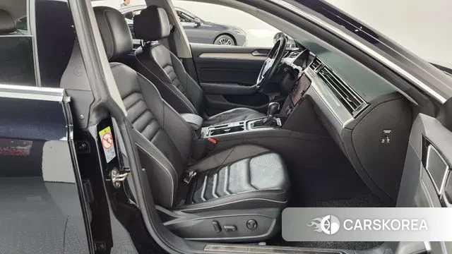 Volkswagen Arteon 2019 Черный из Кореи, фото 2