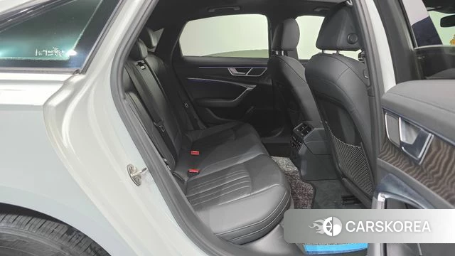 Audi A6 (C8) 2021 Белый из Кореи, фото 2