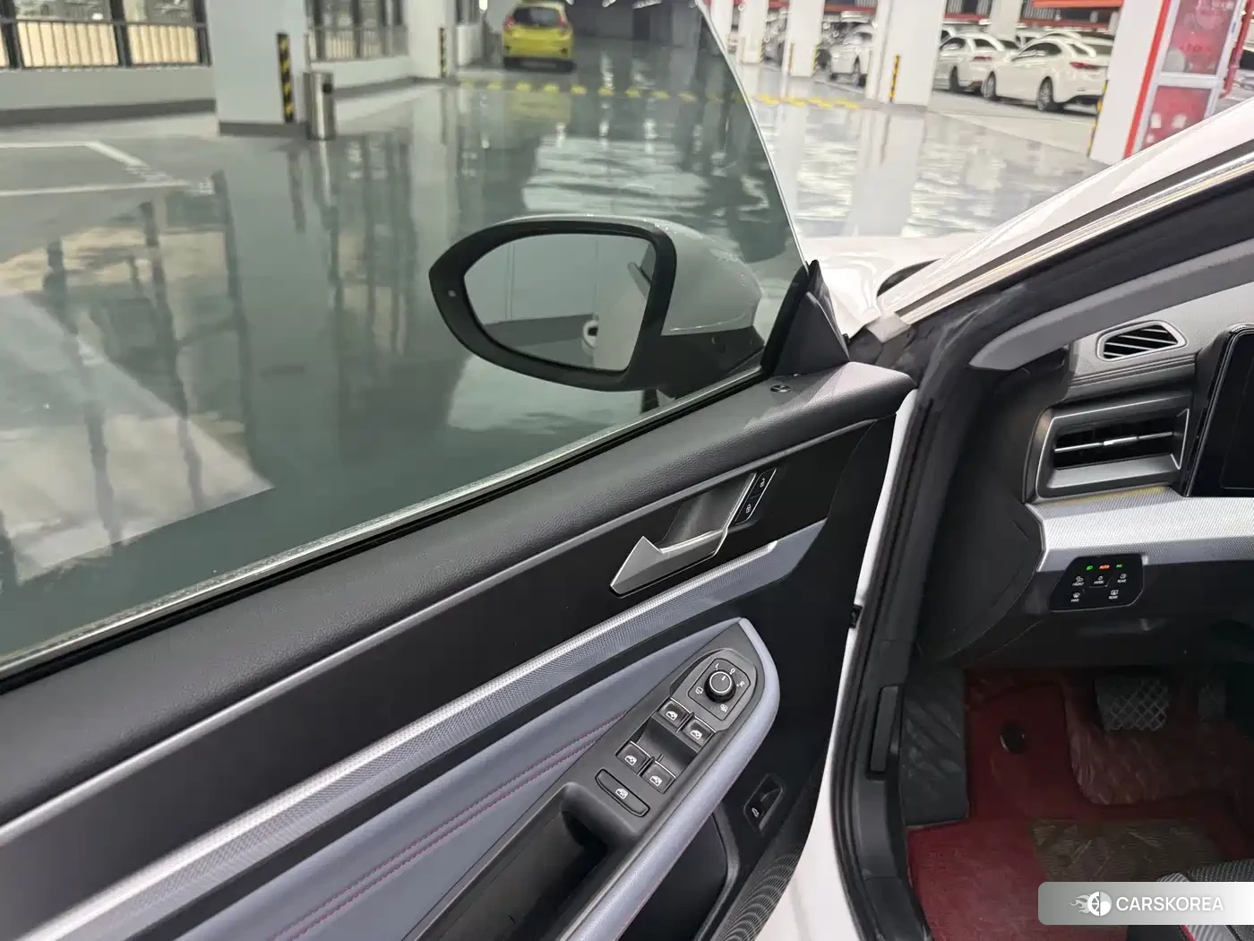 Volkswagen Lingdu 2023 Белый из Китая, фото 2