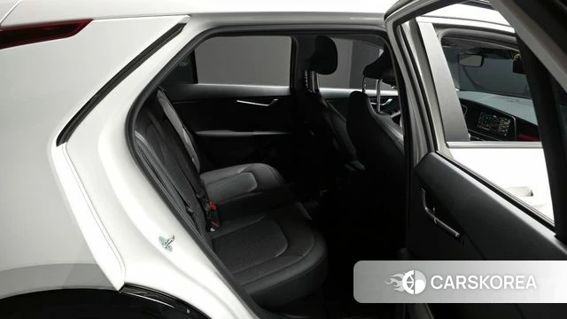 Kia Di Ol Nu Niro 2022 Белый из Кореи, фото 2