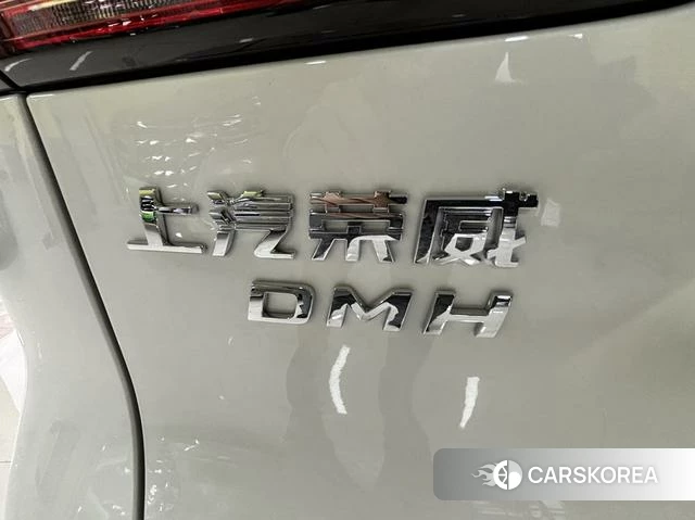 Roewe iMAX8 DMH 2026 Белый из Китая, фото 2