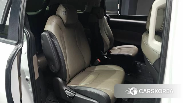 Kia The New Carnival 4th Generation 2025 Белый из Кореи, фото 2