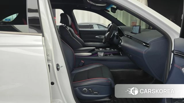 Genesis GV70 2022 Белый из Кореи, фото 2