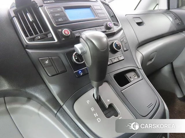 Hyundai The New Grand Starex 2018 Серебряный из Кореи, фото 2