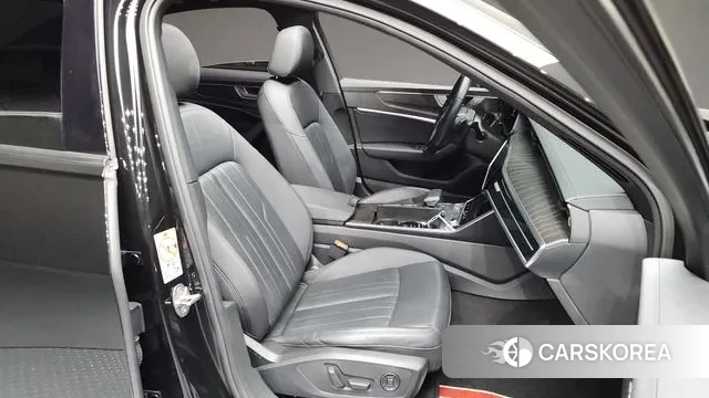 Audi A6 (C8) 2020 Черный из Кореи, фото 2