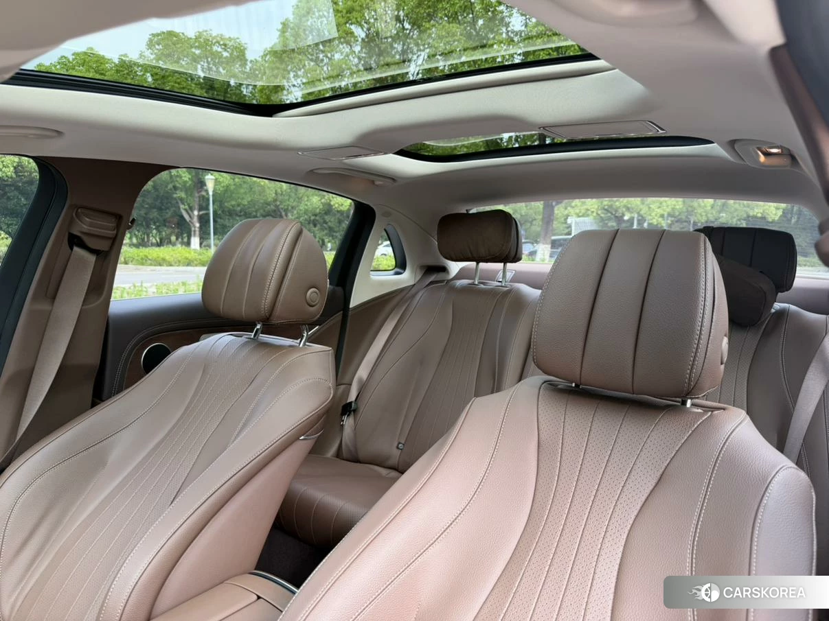 Mercedes-Benz E-class 2021 Черный из Китая, фото 2