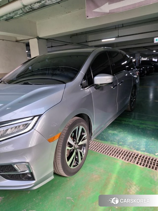 Honda Odyssey 2018 Серебристо-серый из Кореи, фото 2