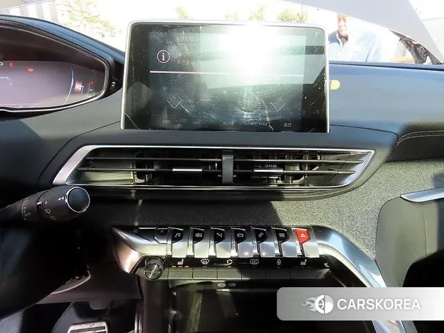 Peugeot 5008 second generation 2018 Серый из Кореи, фото 2