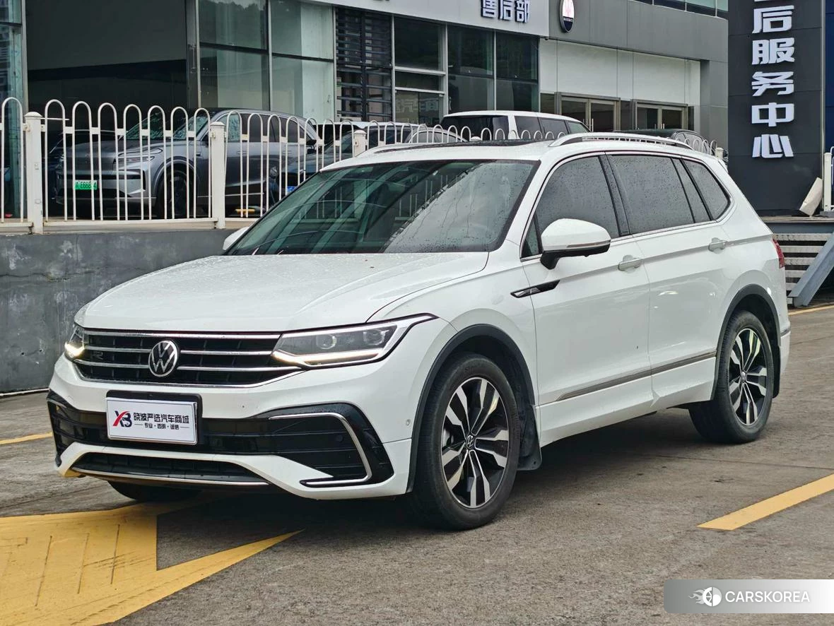 Volkswagen Tiguan L 2023 Белый из Китая, фото 2