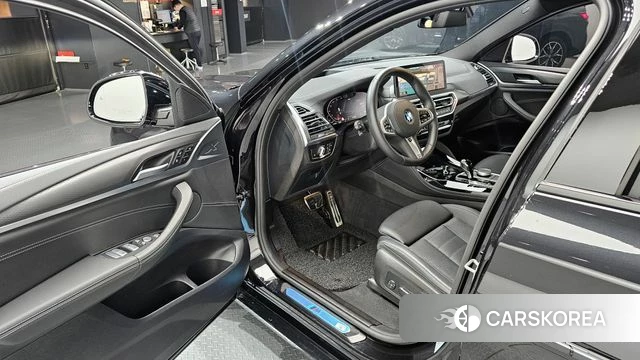 BMW X4 (G02) 2024 Черный из Кореи, фото 2