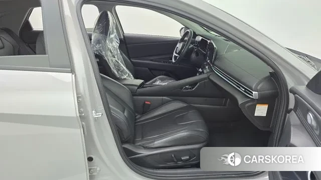 Hyundai The New Avante Hybrid (CN7) 2023 Серебристо-серый из Кореи, фото 2