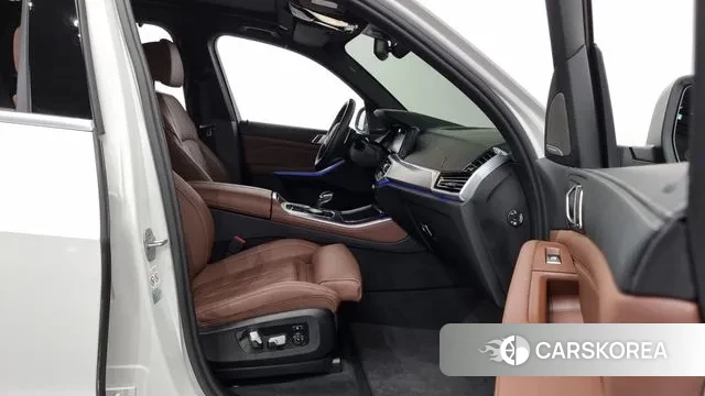 BMW X5 (G05) 2023 Белый из Кореи, фото 2