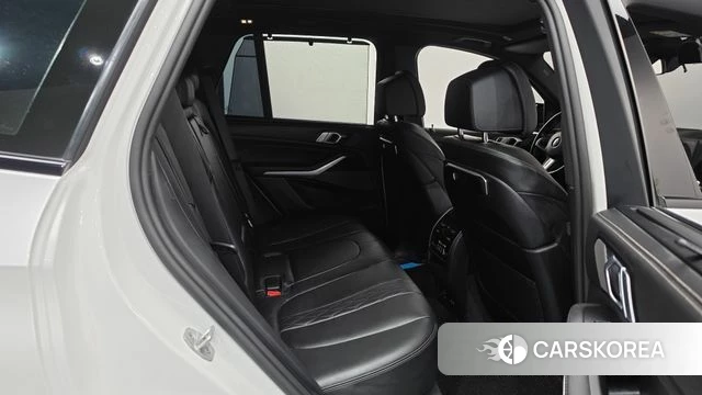 BMW X5 (G05) 2023 Белый из Кореи, фото 2