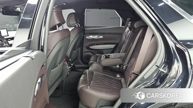 Genesis GV70 2021 Черный из Кореи, фото 2