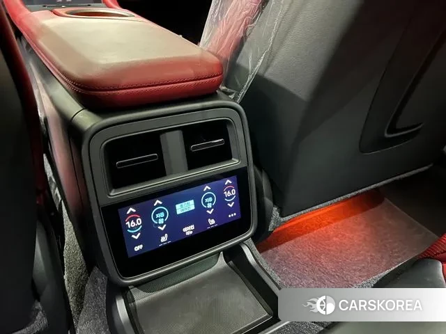 Porsche Taycan 2023 Серебряный из Кореи, фото 2